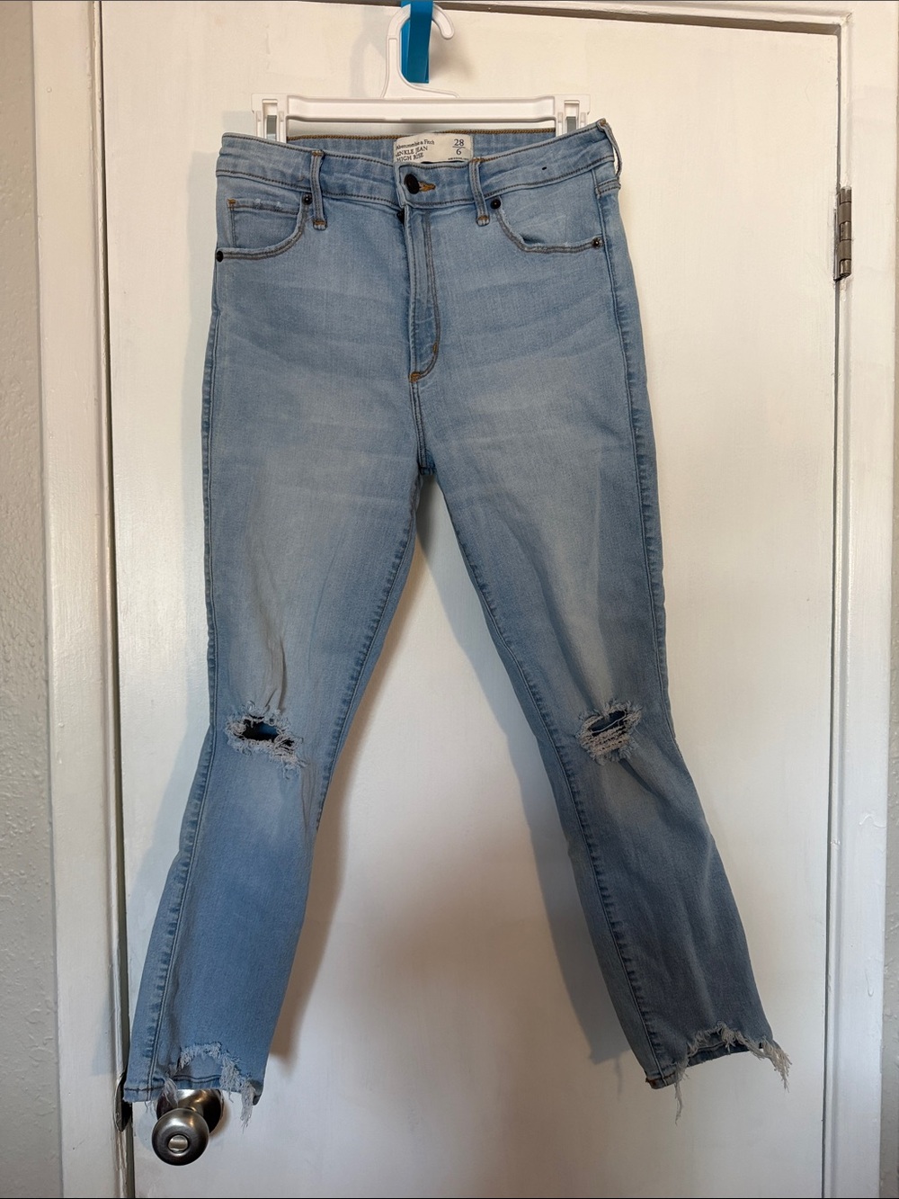 Abercrombie Light Blue Distressed Women’s Jeans